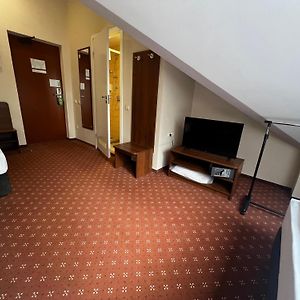Kamer met Twee Aparte Bedden in de Zolder